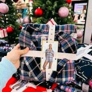 Victoria’s Secret satin pijama set